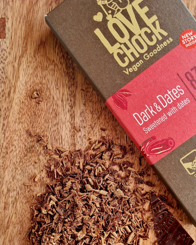 Chocolat bio cru aux dattes Lovechock copeaux topping smoothie bowl