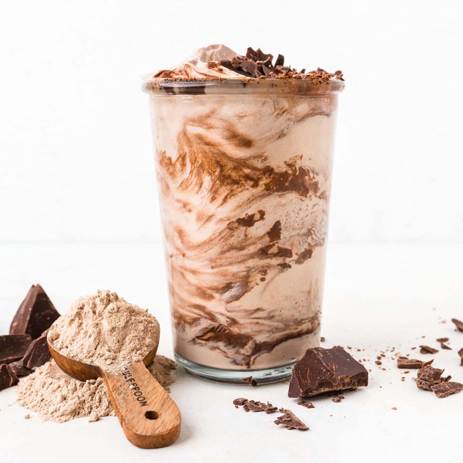 Le secret pour bien vieillir après 60 ans nourrir ses muscles avec des protéines en poudre et shakes proteines de qualité