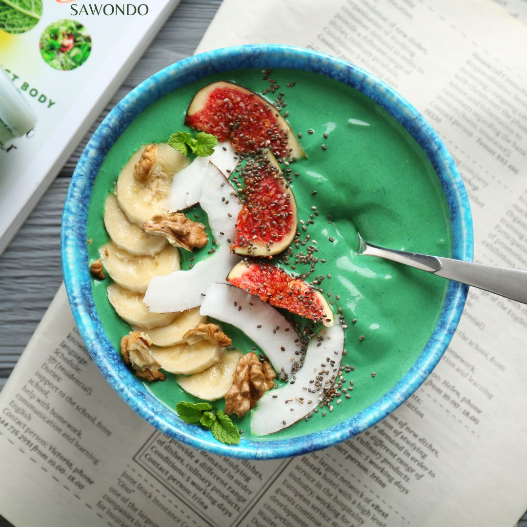 Smoothie bowl à la spiruline bio en microgranules Flamant Vert