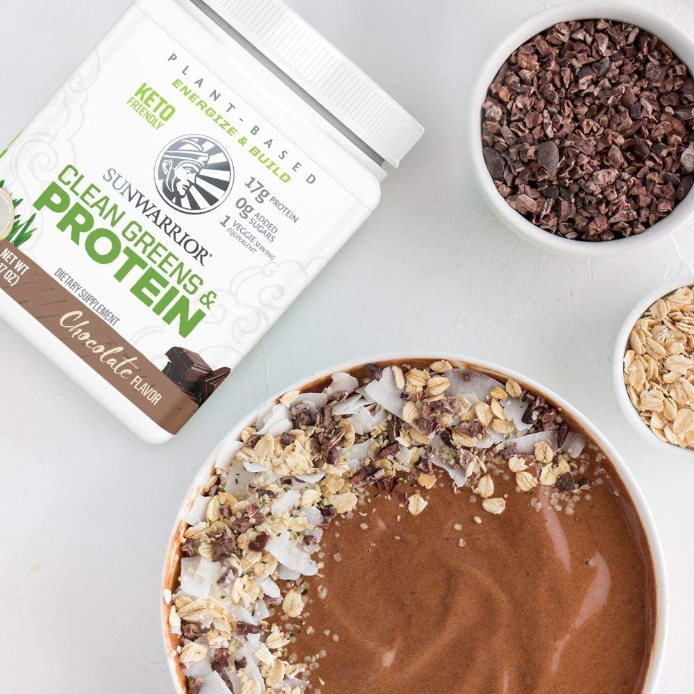 Sunwarrior Clean Greens Protein chocolat smoothie bowl